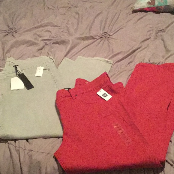Two pairs of Gap Jeans- - Picture 2 of 4